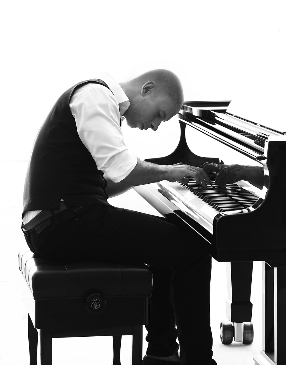 Shayan Italia Performing On Steinway D Grand Piano